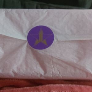 New Jeffree Star Cosmetics Thirsty Pallette